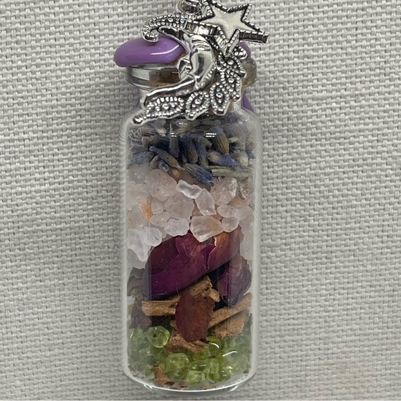 Love Spell Pendant Silver Necklace Handcrafted NWT OS - Picture 2 of 5